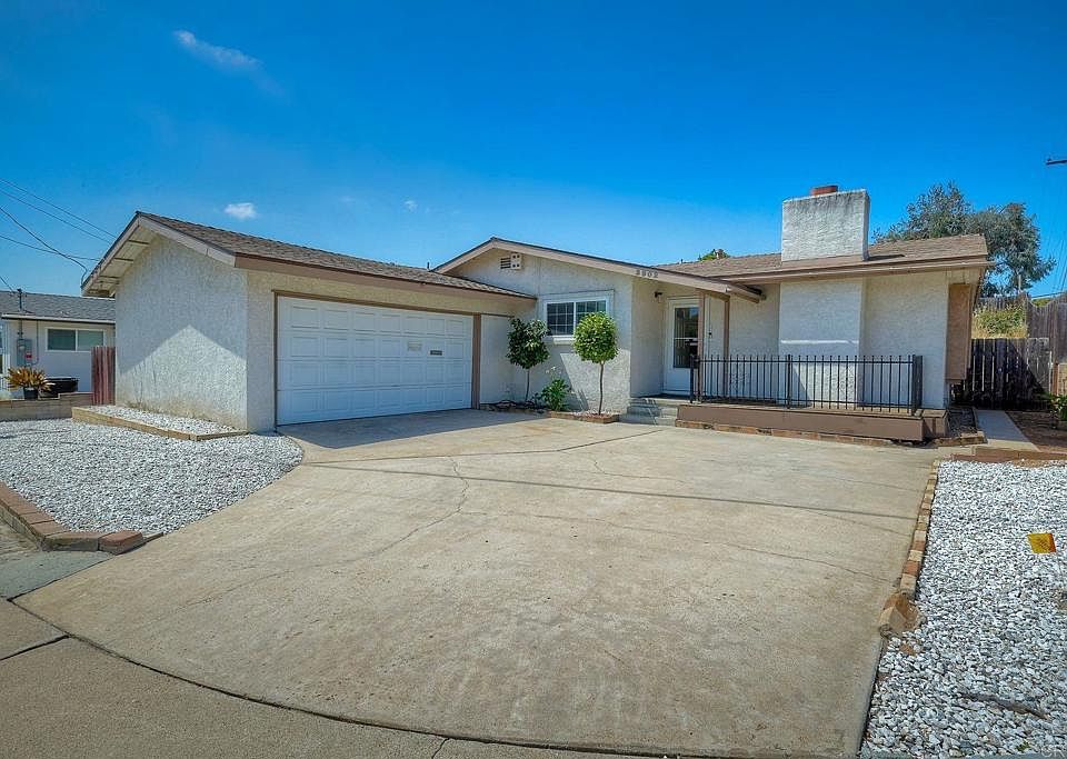 1st image of 2902 Manos Dr
