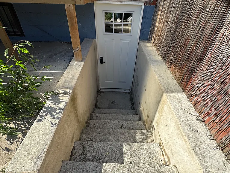 39 Lappin Ave #LOWER — Photo 18