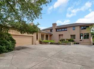 825 Inlet View Dr, Wilmington, NC 28409