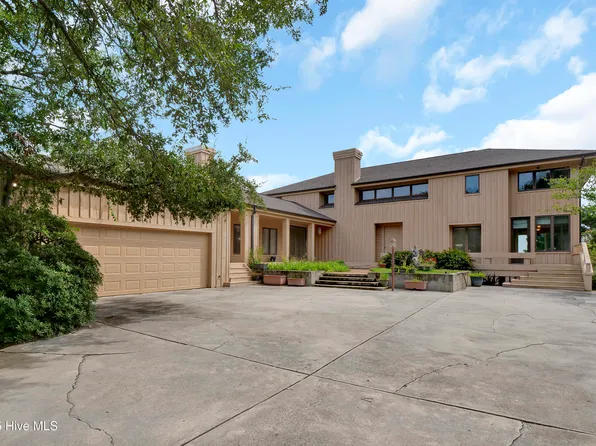 825 Inlet View Drive, Wilmington, NC 28409