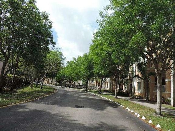 4th image of 7050 NW 177th St APT 109