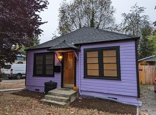 9237 College Way N, Seattle, WA 98103