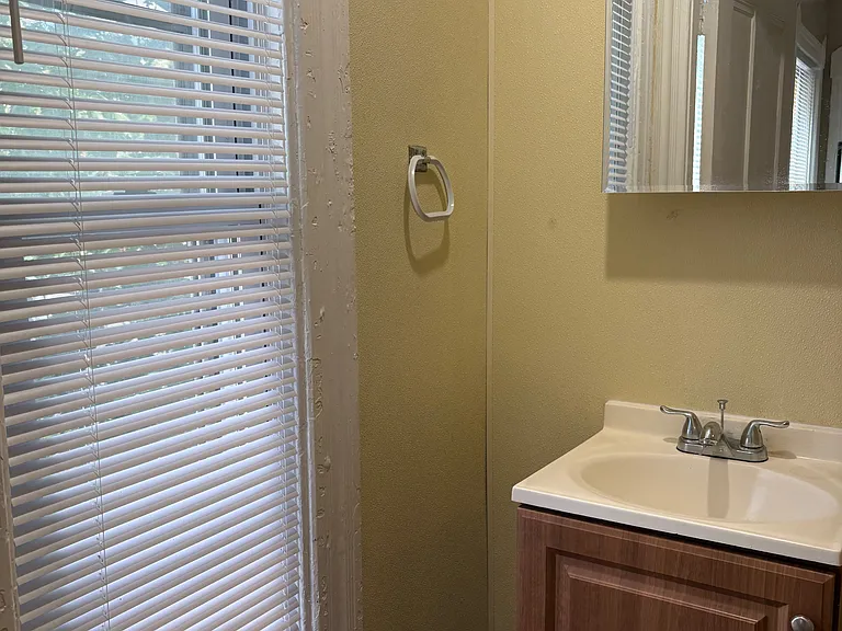 32-34 Dix St #2 — Photo 15