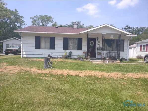 1482 Terrawenda Dr, Defiance, OH 43512