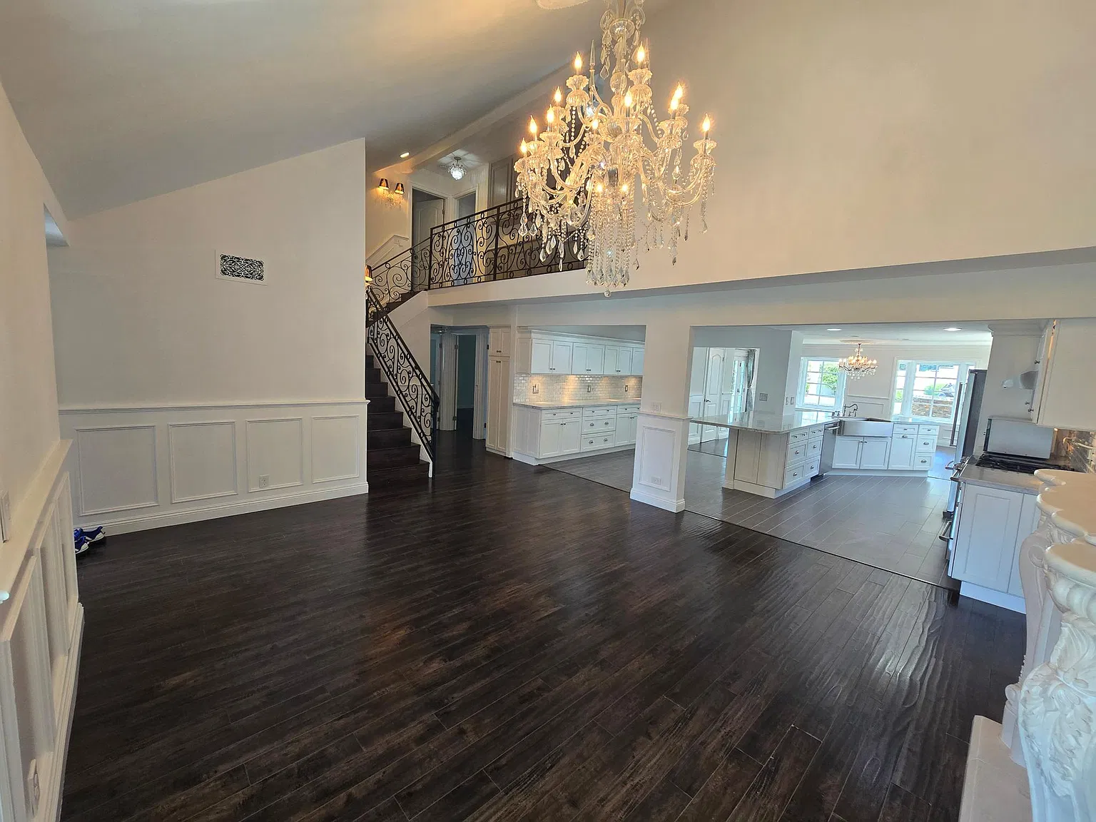 5 bed, 3.5 bath, 2300 sqft, $7,000 — Photo 3