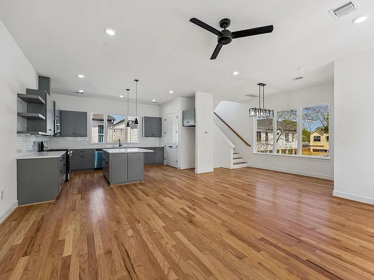 9426 Campbell Rd #A — Photo 8