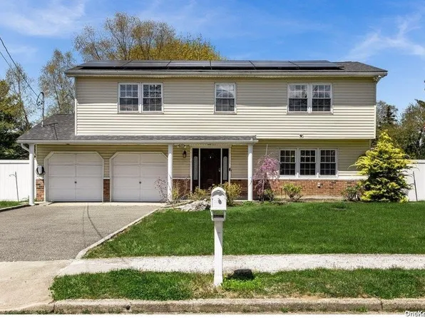510 Pulaski Road, Greenlawn, NY 11740
