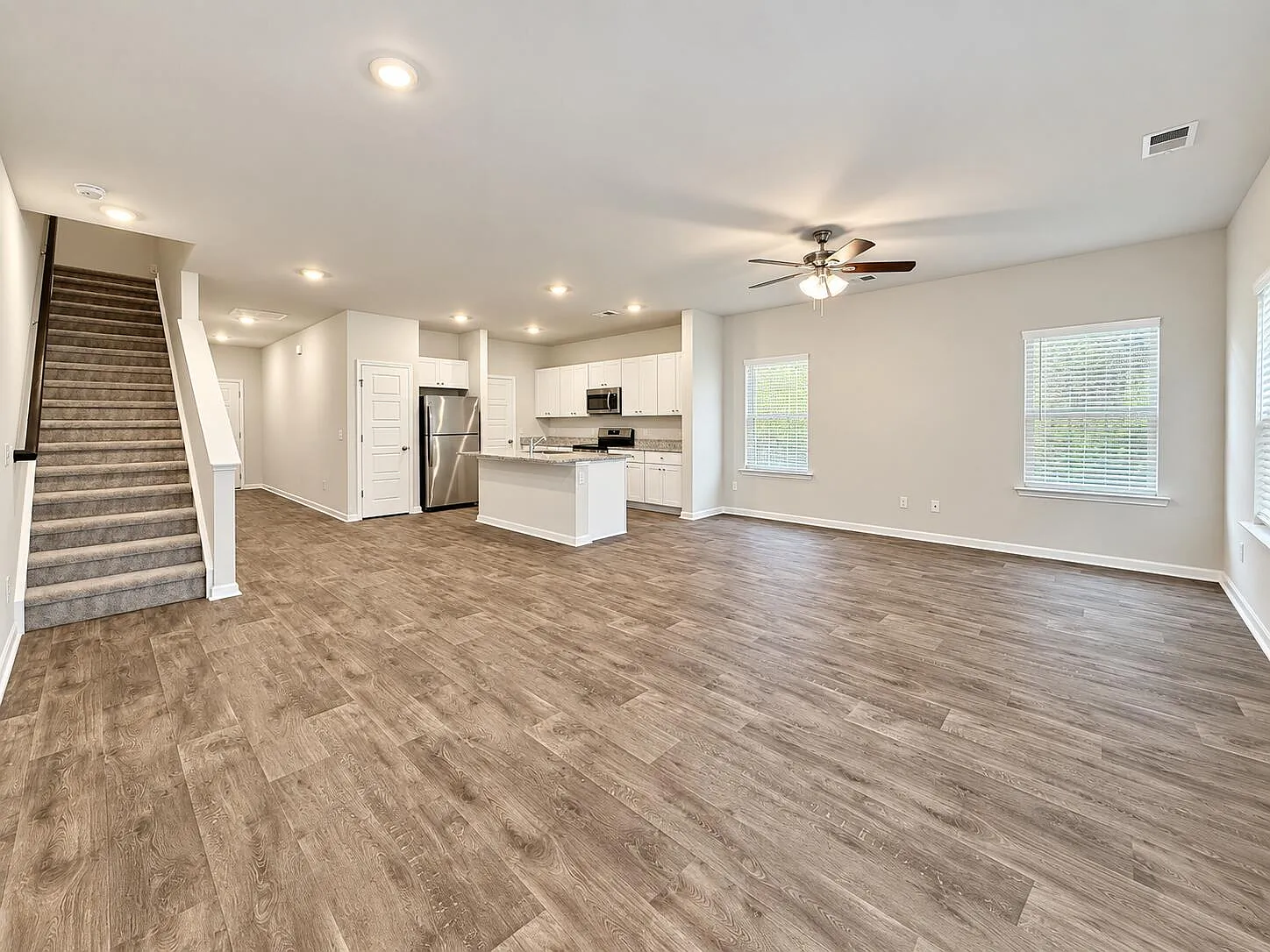 3 bed, 2.5 bath, 1937 sqft, $2,300 — Photo 4
