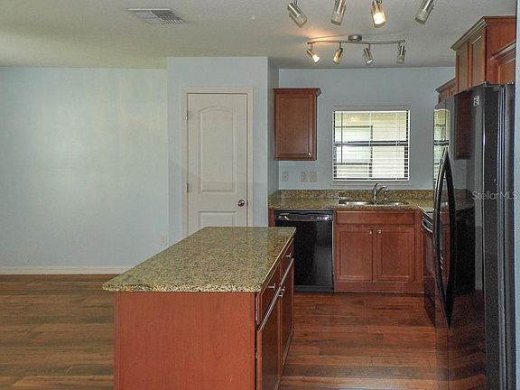 5th image of 14431 Alistar Manor Dr