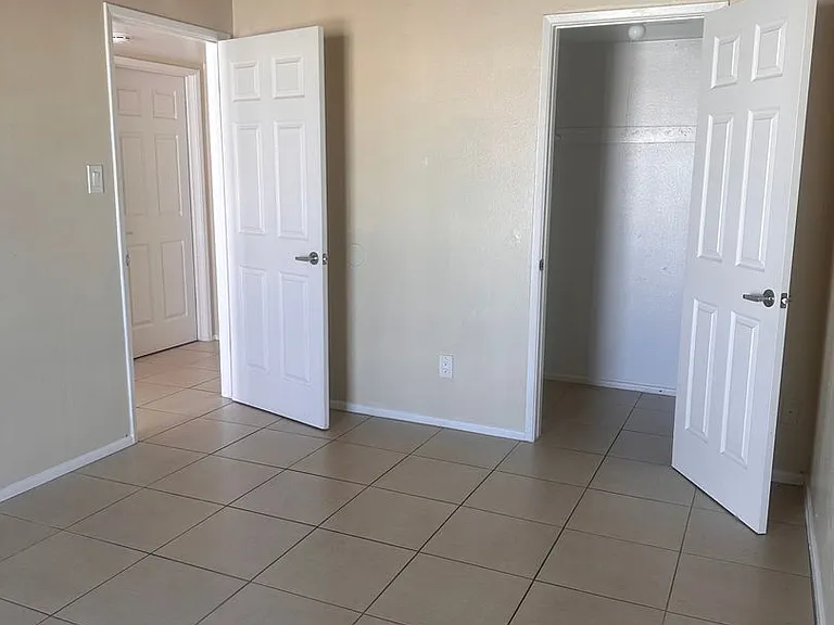 1820 W Mulberry Dr — Photo 10