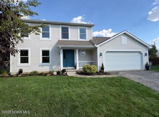 660 Little Creek Dr, Perrysburg, OH
