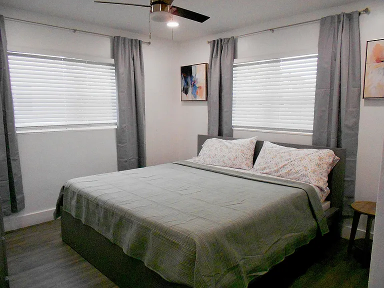 817 NW 30th Ct — Photo 8