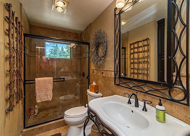 Palisades Dr — Photo 11