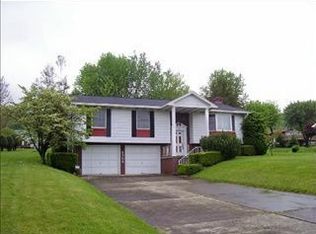 1308 Hamilton Rd, Connellsville, PA 15425