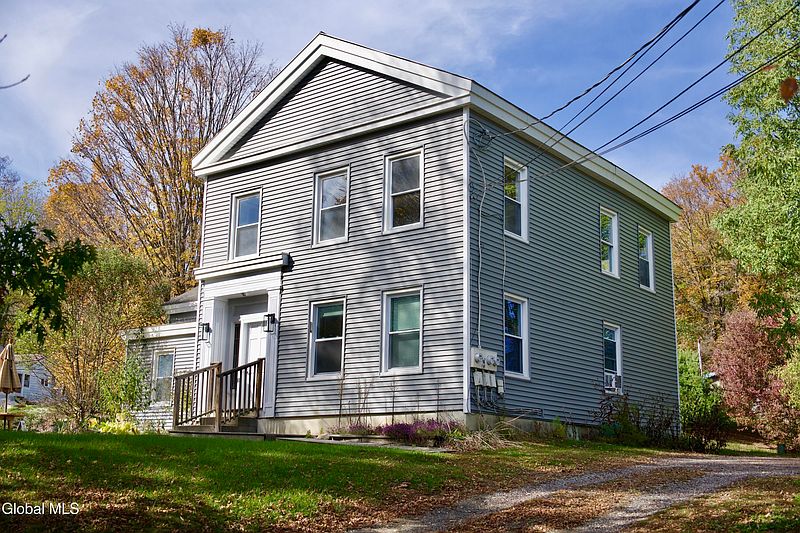 3rd image of 44 Greenfield Lane