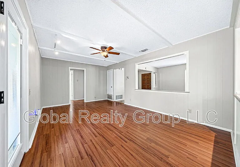 412 Cordoba Dr — Photo 3