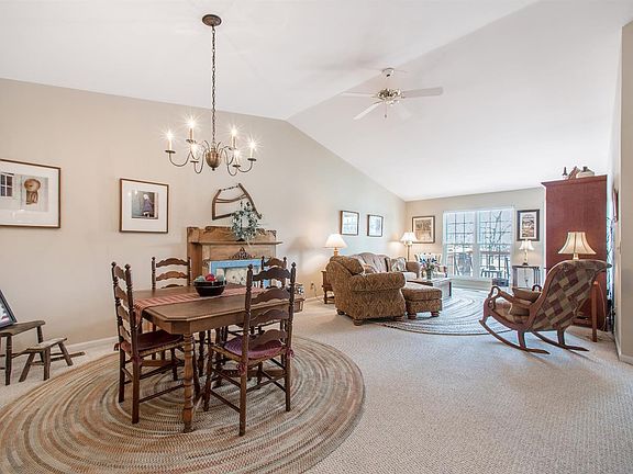 3rd image of 6810 Sandharbor Ct