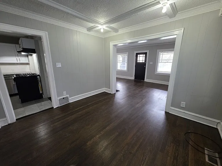 3726 Indiana Ave — Photo 5