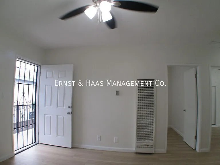 1615 Rose Ave #8 — Photo 3