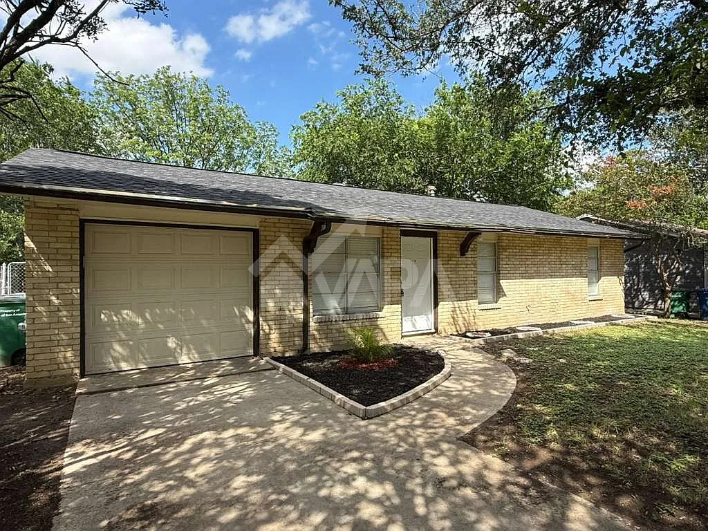 Building Photo - 4911 Casa Grande St