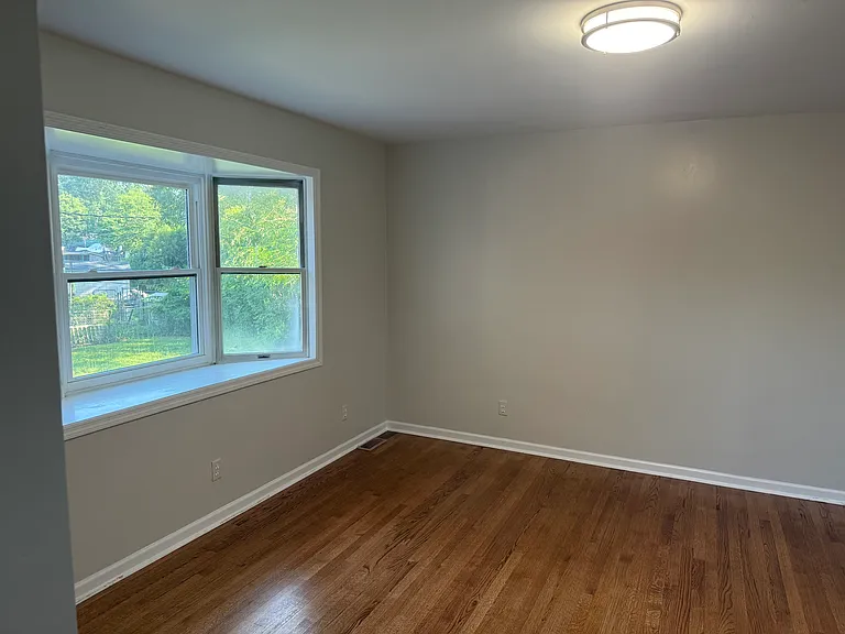 110 Allston Rd — Photo 3