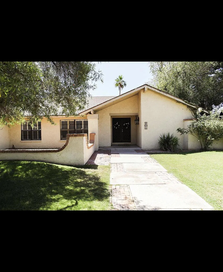 3 bed, 2100 sqft, $4,200 — Photo 3