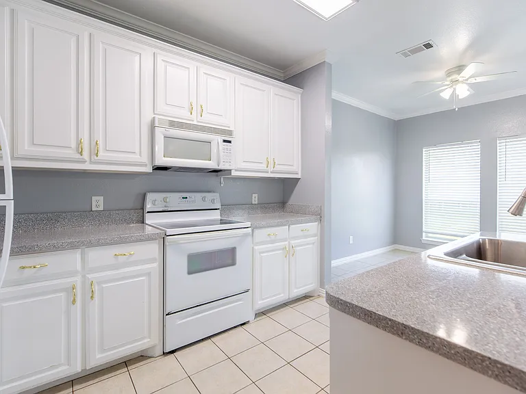 5813 Blackmon Ct — Photo 9