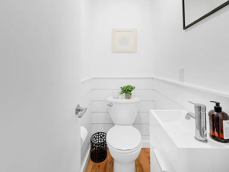 8 Longview Rd — Photo 17