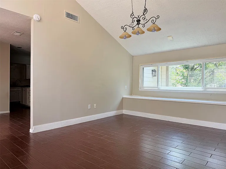 11318 Briar Forest Dr — Photo 3