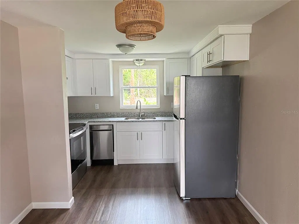 2 bed, 1.0 bath, 860 sqft, $1,500 — Photo 4