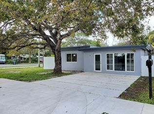 228 SW 3rd Ave, Hallandale, FL 33009
