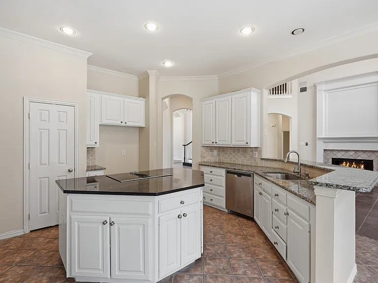 2221 Danielle Dr — Photo 13