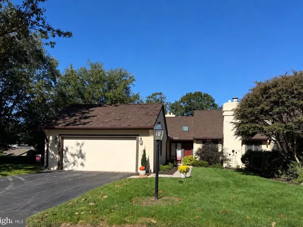 17 Springhouse Ln, Blue Bell, PA 19422