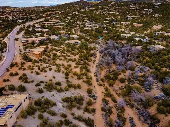 697 Gonzales Rd, Santa Fe, NM 87501