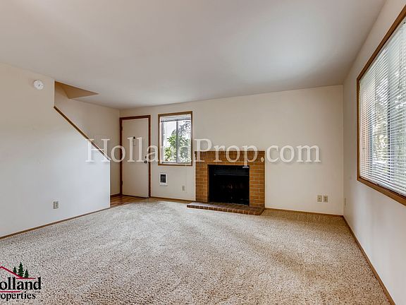 2nd image of 6320-24 SW Beaverton Hillsdale Hwy #6320