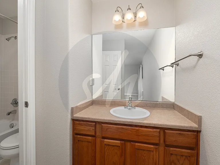 5847 New Crossings Point — Photo 11