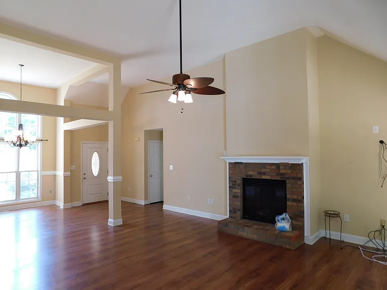 235 Harbor Landing Dr — Photo 2