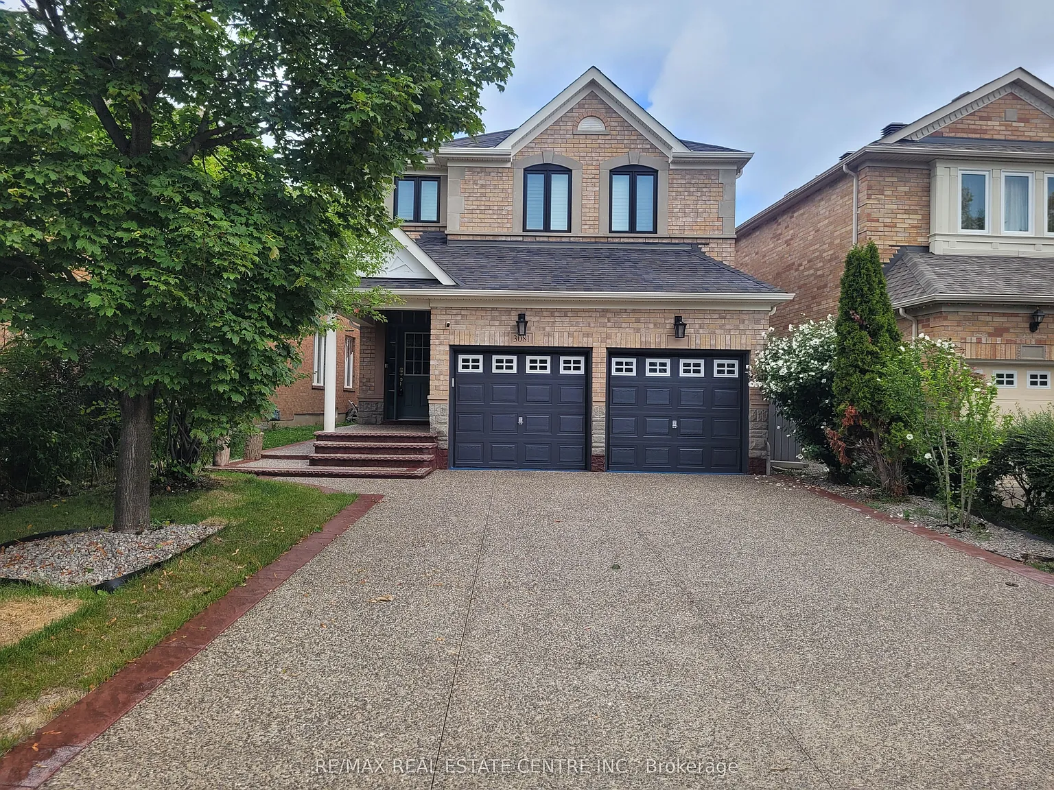 5 bed, $4,700 — Photo 1