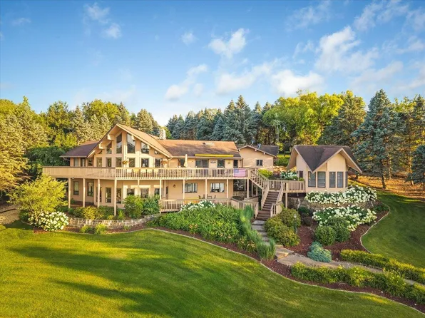 21-43 Marina Ct, Lanark, IL 61046