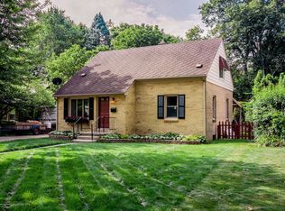 922 S Dexter Dr, Lansing, MI