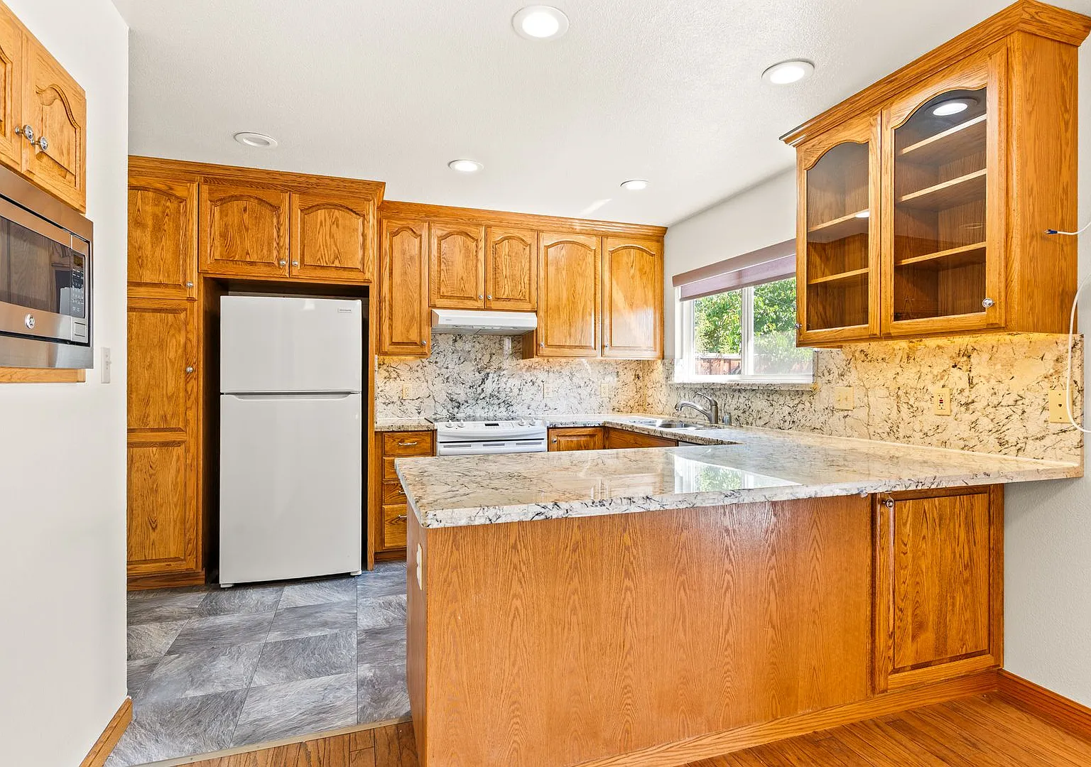 Charming West Dublin Home With an Expansive Backyard Oasis — Photo 4