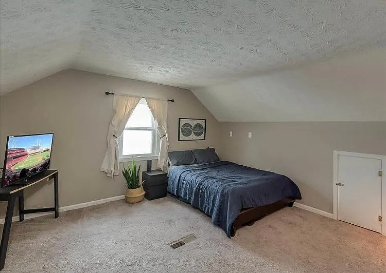 1141 Sparks Rd — Photo 20
