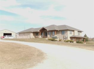 7744 Westbrook Wynnewood Dr, Cedar Falls, IA 50613