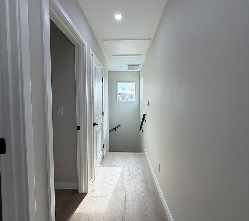 1st image of 11705 Woodley Ave