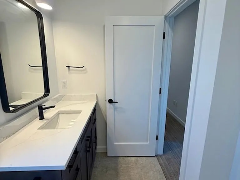 2957 S 27th Ave — Photo 54