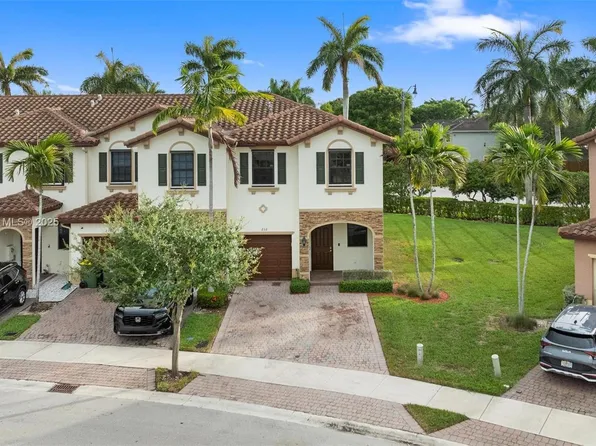 232 SE 33rd Ter, Homestead, FL 33033