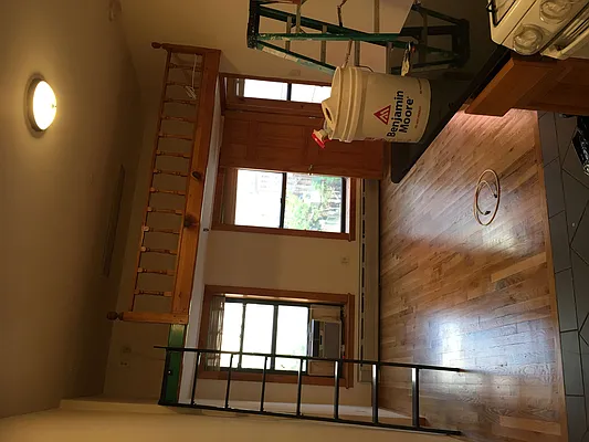 Rented by Peter Meskouris LREB | media 27