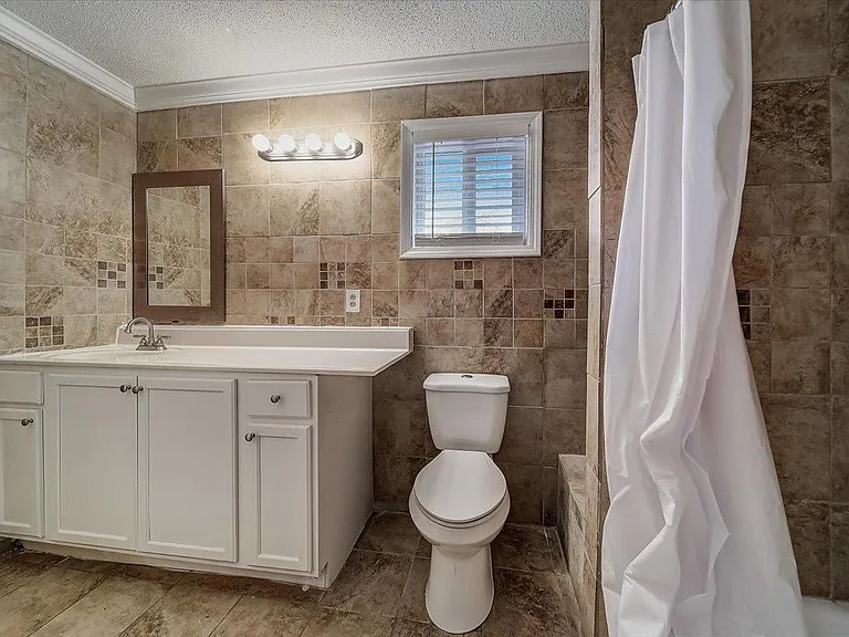 4610 Jones Rd — Photo 3