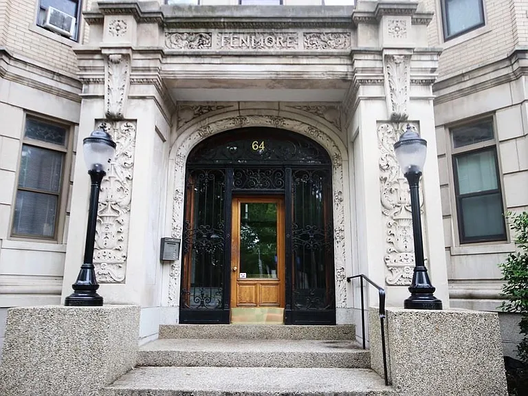64 Charlesgate E #64 — Photo 3