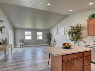 17602 E Broadway Ave, Greenacres, WA 99016
